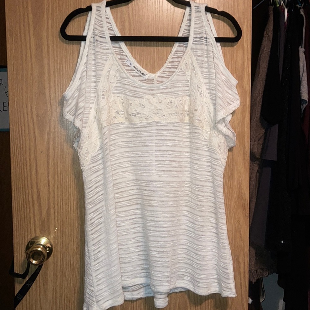 Maurice's Cold shoulder top